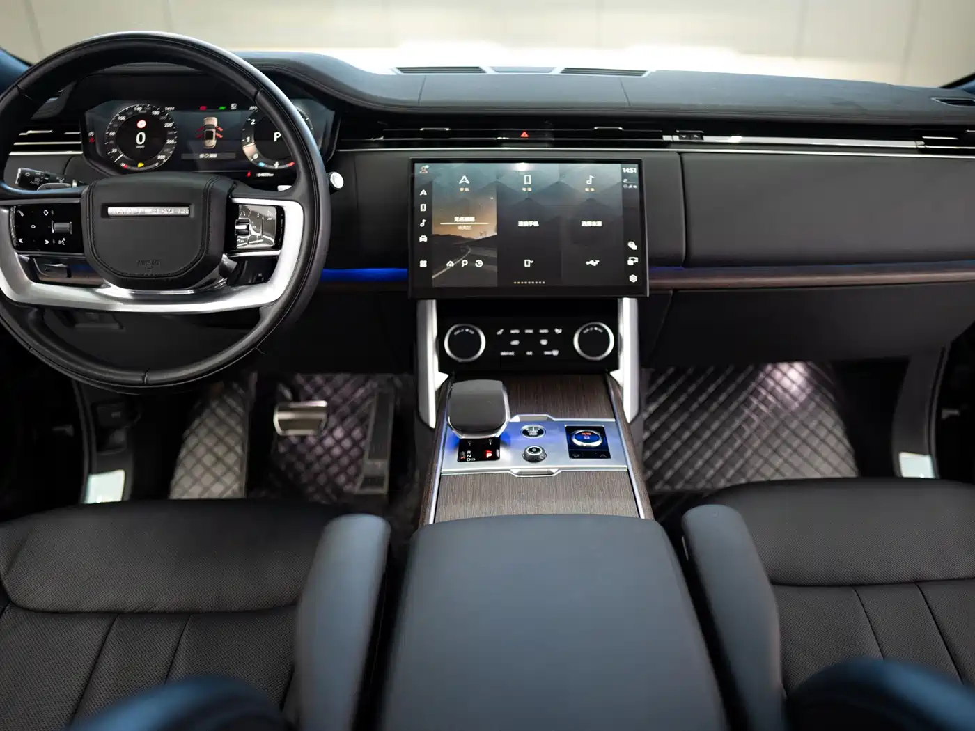 Land Rover Range Rover 2023 3.0 L6 400PS Genesis Extended Version фото 13