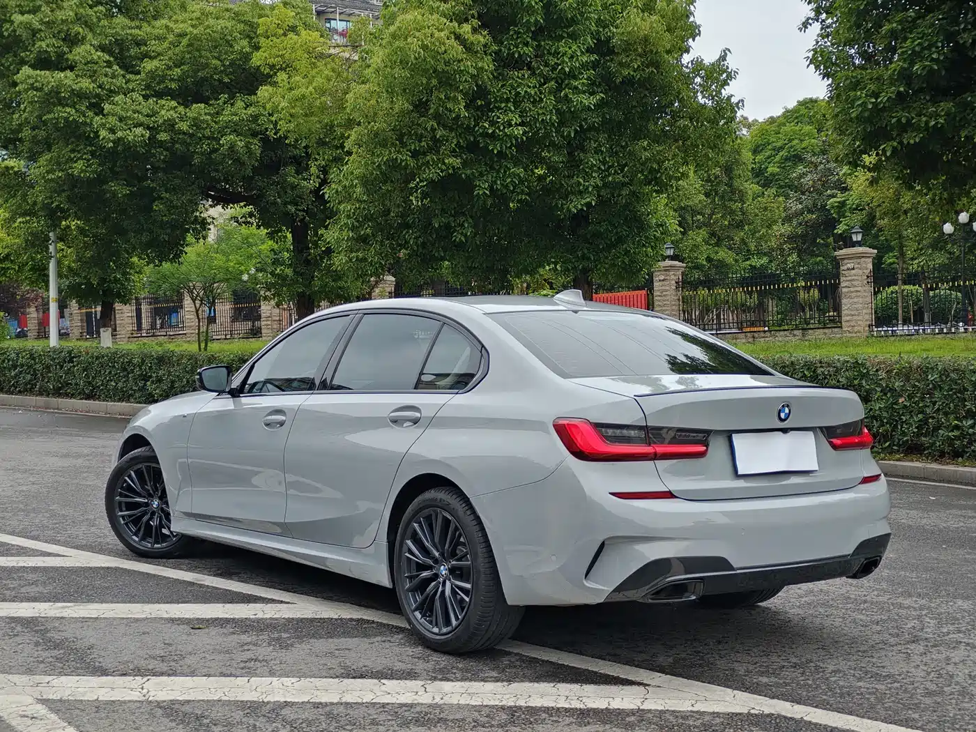 BMW 3 Series 2021 325Li M Sport Night Edition фото 4