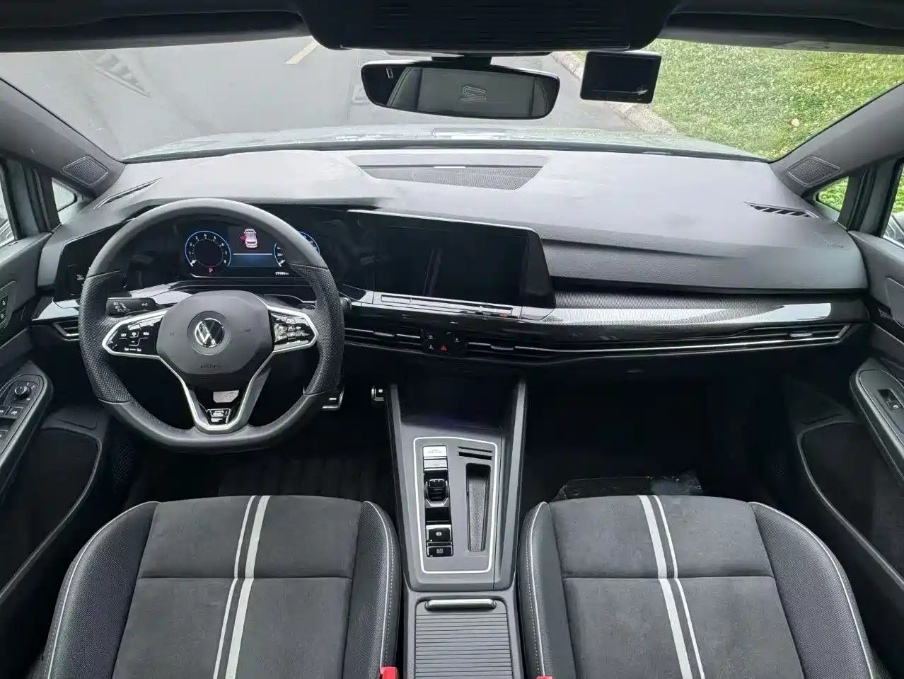 Volkswagen Golf 2021 280TSI DSG R-Line фото 6