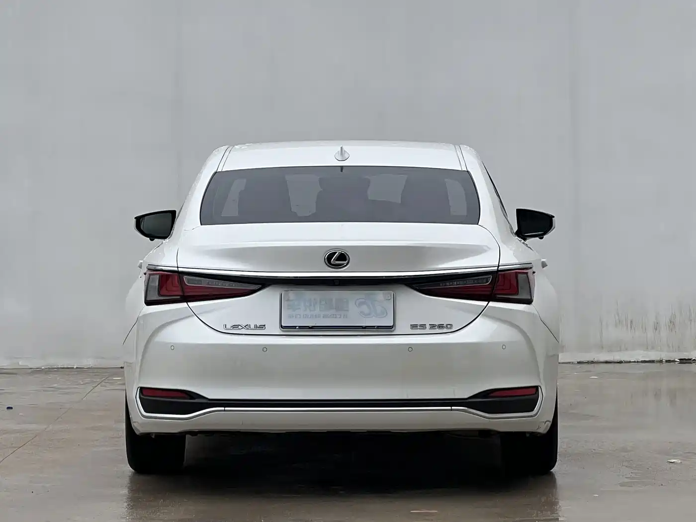 Фото 6 - Lexus ES