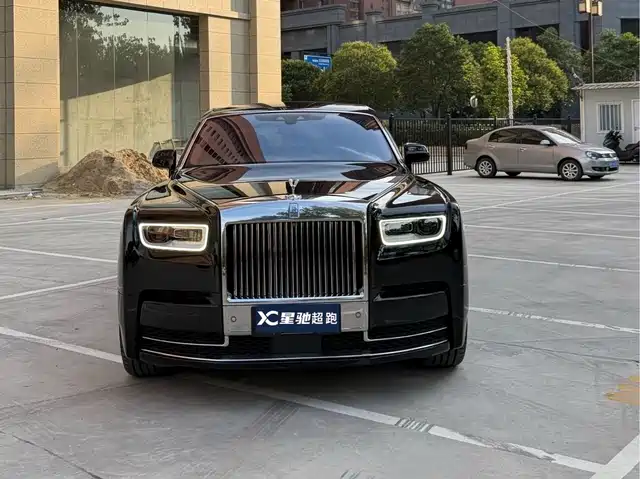  Rolls-Royce Phantom 2018 6.7T Standard Wheelbase Version