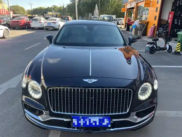 Bentley Flying Spur 2022