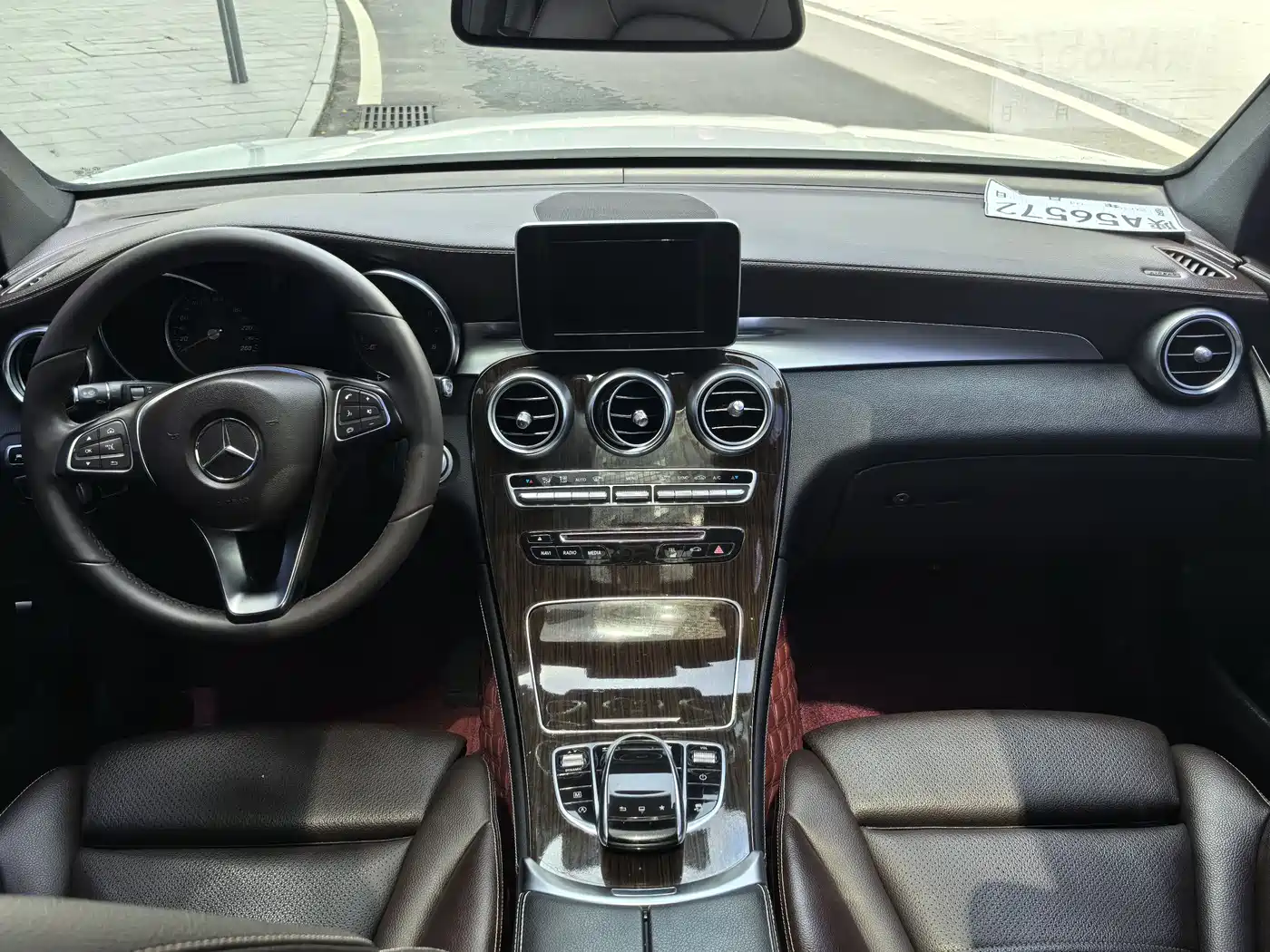 Mercedes-Benz GLC 2016 GLC 260 4MATIC Luxury фото 8