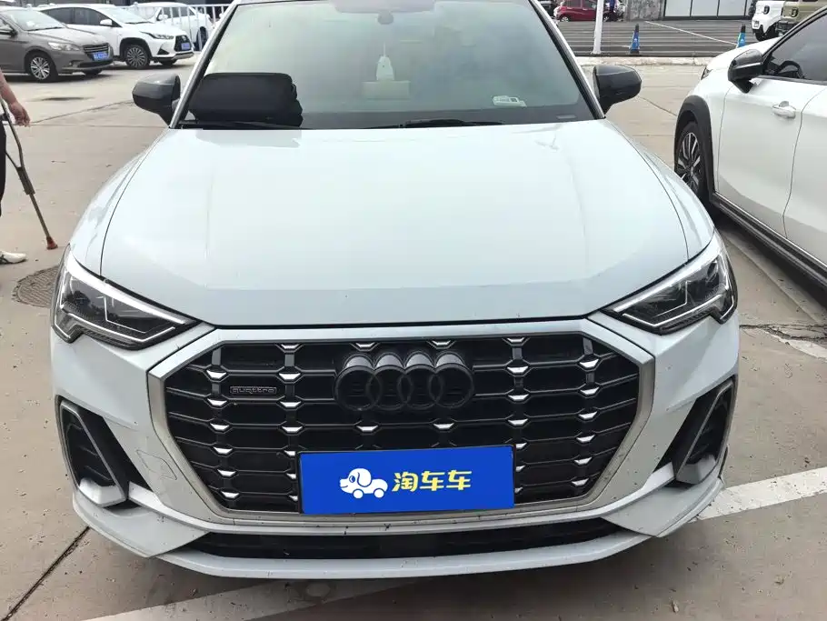 Фото 2 - Audi Q3