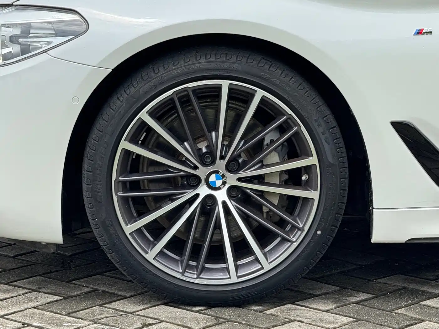 BMW 5 Series 2019 Facelift 530Li Leading M Sport Package фото 24
