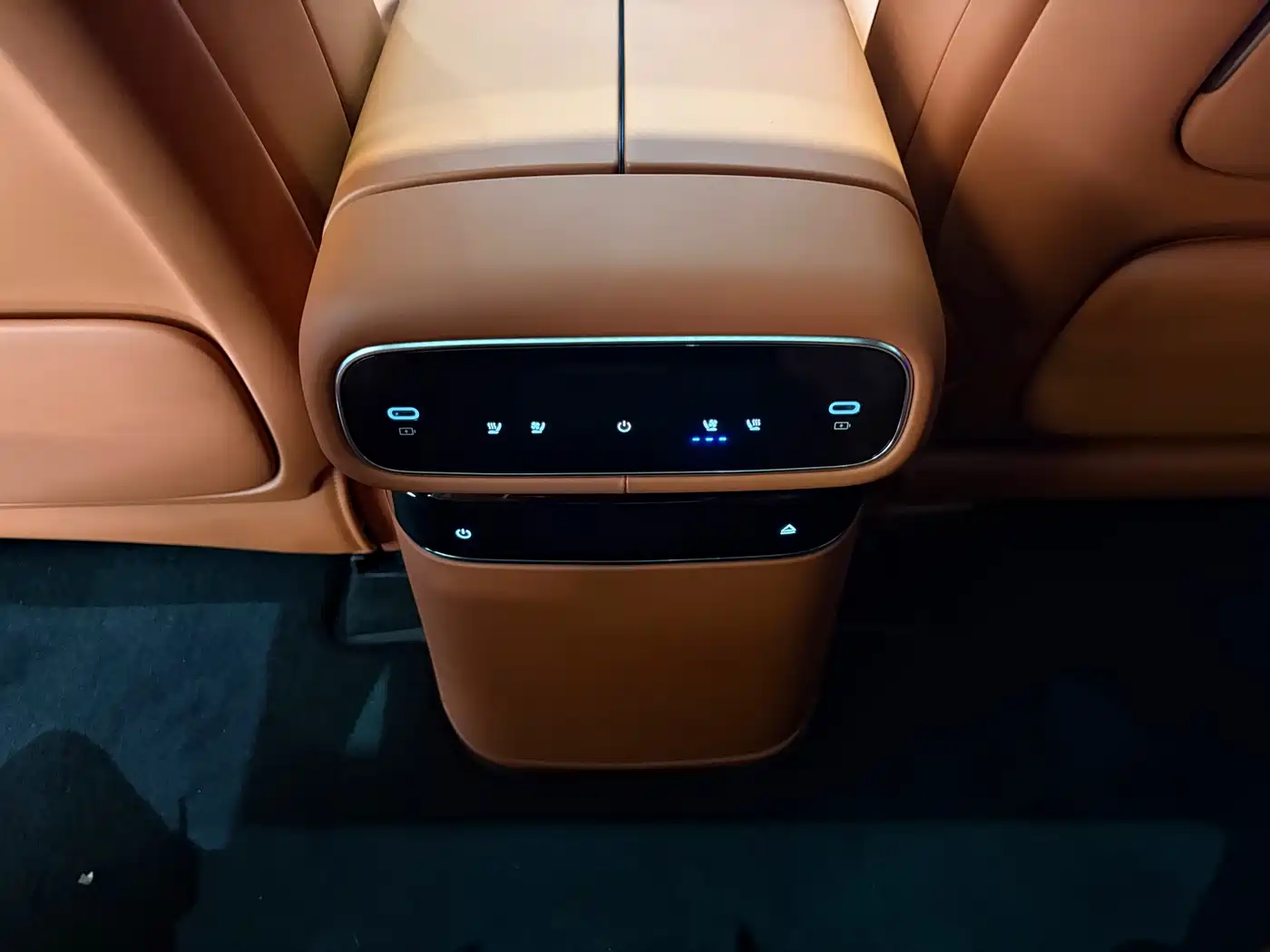 Geely Galaxy Galaxy M9 2025 2025 Base Model