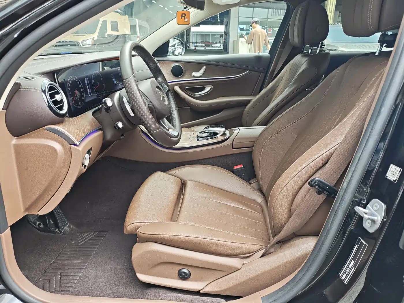 Mercedes-Benz E-Class 2018 E 200 L фото 10
