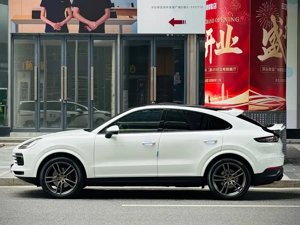 PORSCHE CAYENNE