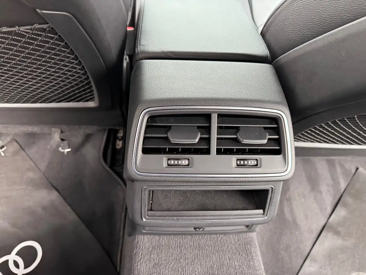 Audi A6L 2021 40 TFSI Luxury Elegance фото 11