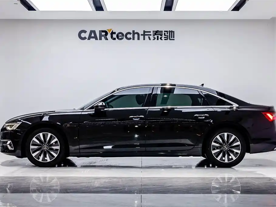 Audi A6L 2023 45 TFSI Premium Selection Elegance фото 3