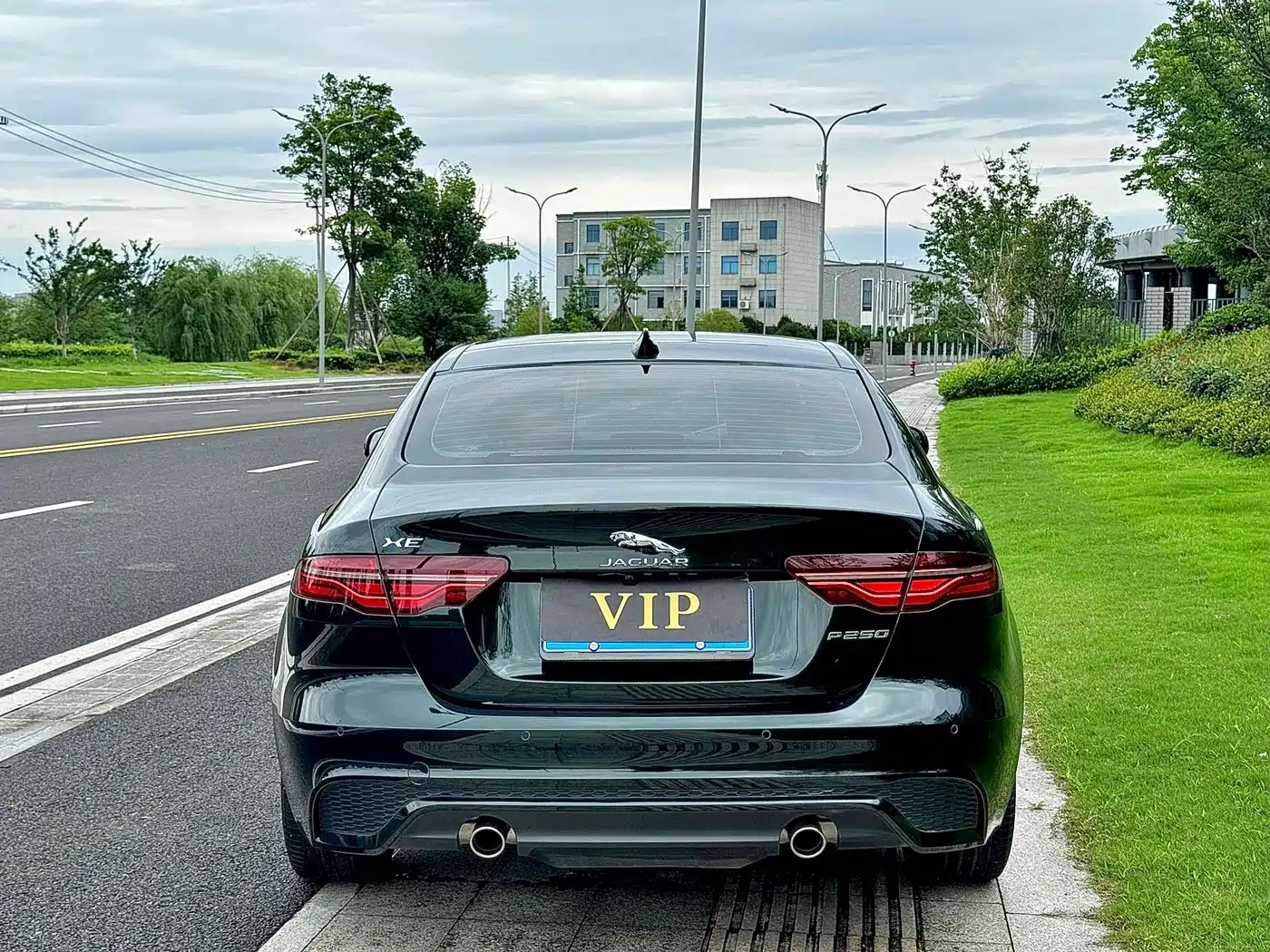 Jaguar XEL 2023 2.0T 250PS R-DYNAMIC S Progressive Sport фото 10