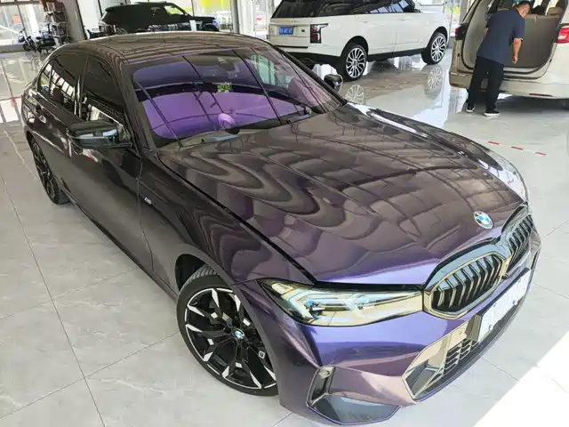 BMW 3 Series 2025 330Li Premium M Sport Night Edition — фото 3