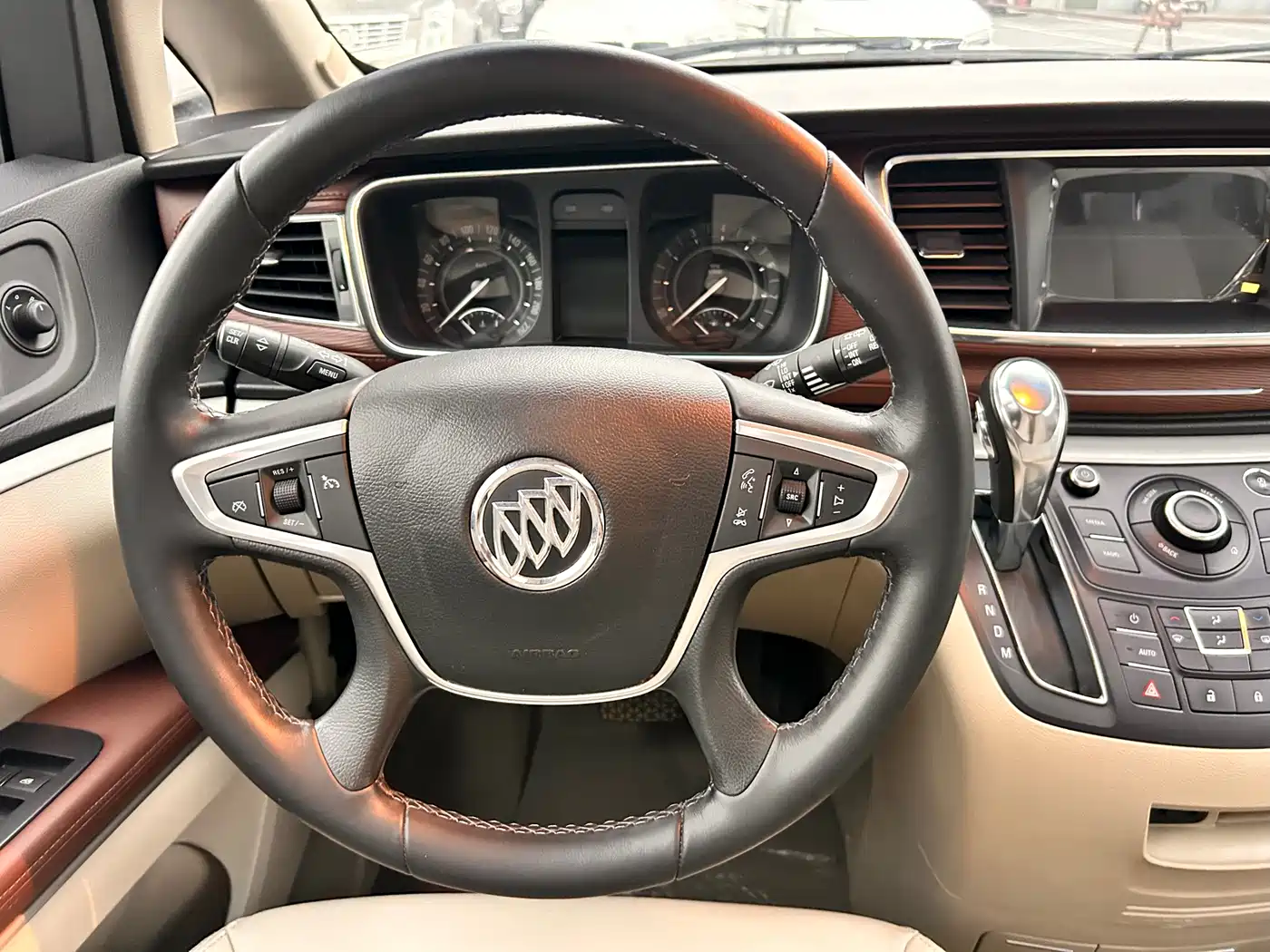 Buick GL8 2018 28T Luxury Model China VI фото 11