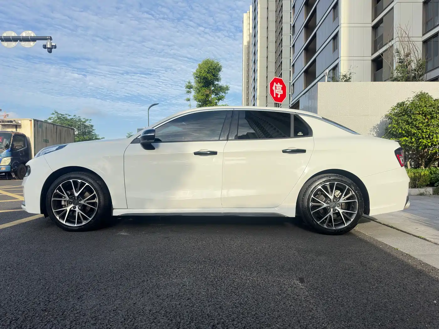 Lynk & Co 03 2021 1.5TD DCT Jin Champion Edition фото 8