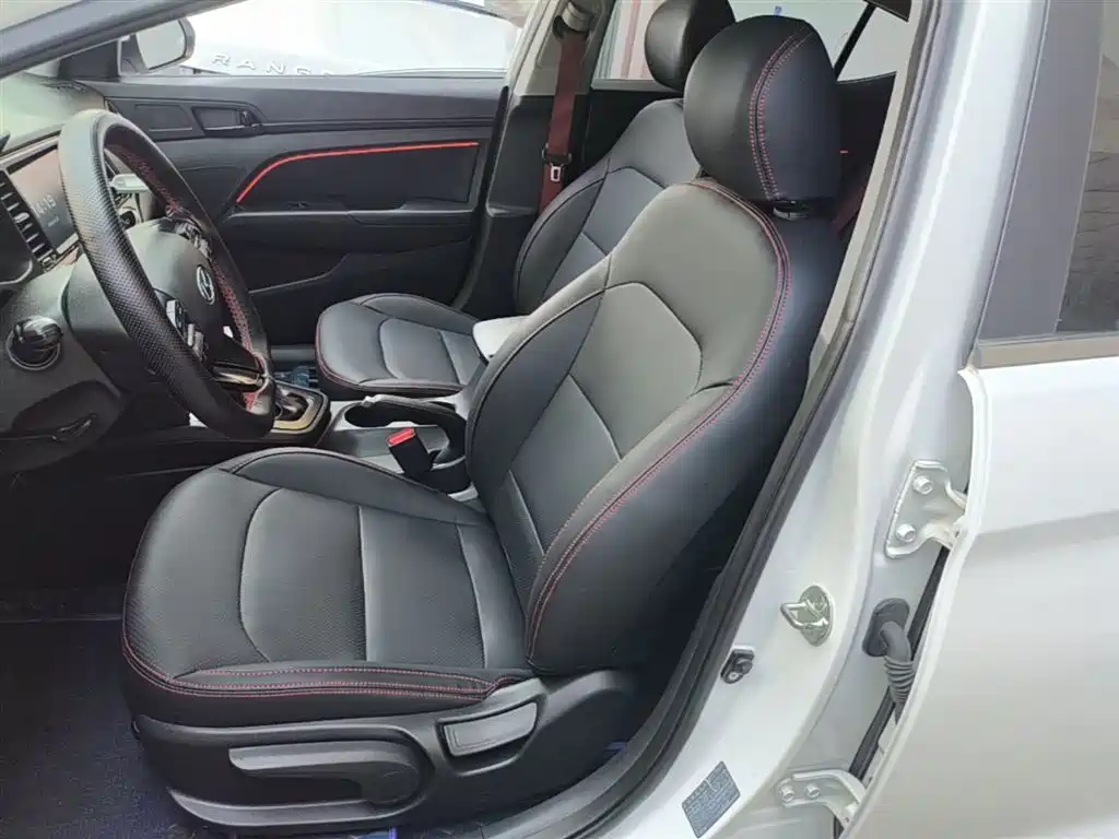 Hyundai Elantra 2016 1.4T DCT Dynamic·Elite Edition фото 15