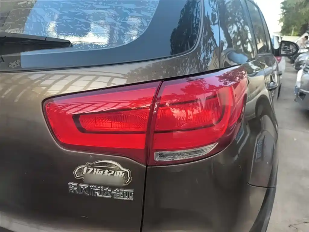 Kia Sportage 2015 2.0L Manual 2WD GL фото 8