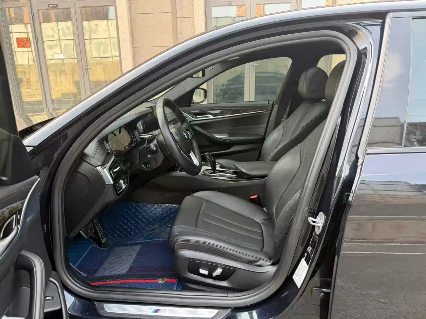 BMW 5 Series 2018 525Li M Sport Package фото 4