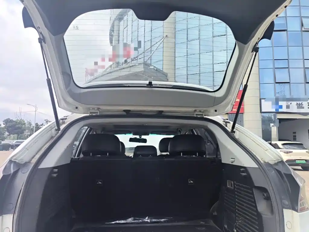 Luxgen U6 SUV 2020 2016 1.8T Intelligent Premium