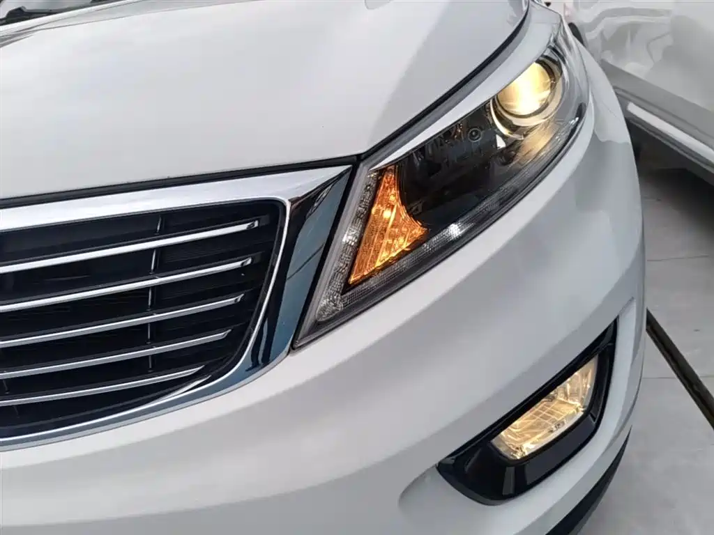 Kia Sportage 2015 2.0L Automatic 2WD GLS фото 24