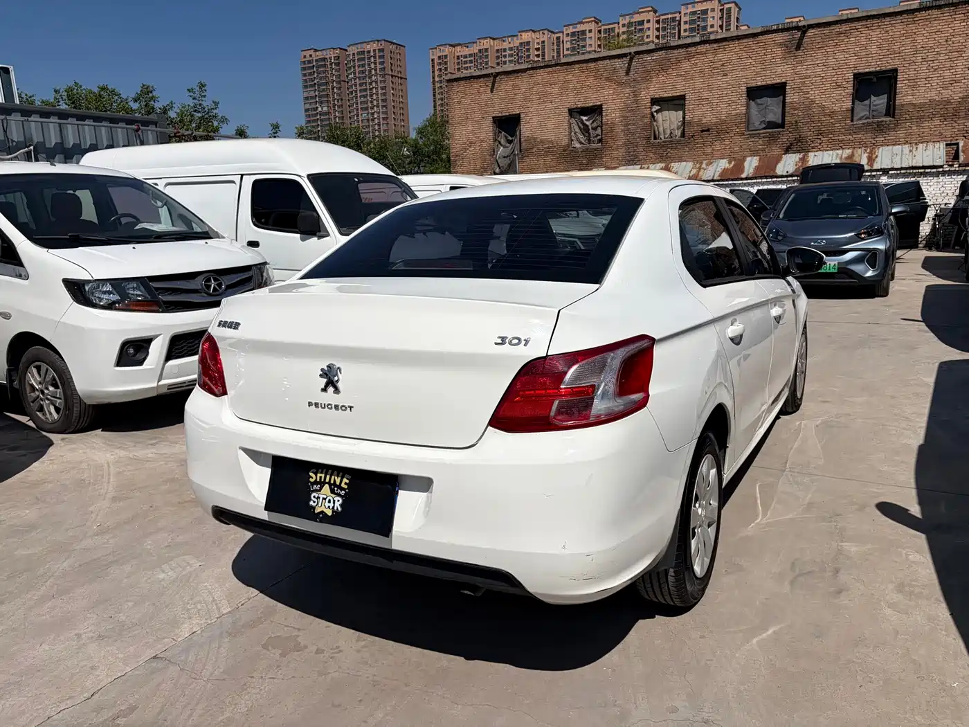 Peugeot 301 2015 2014 1.6L Automatic Comfort Edition