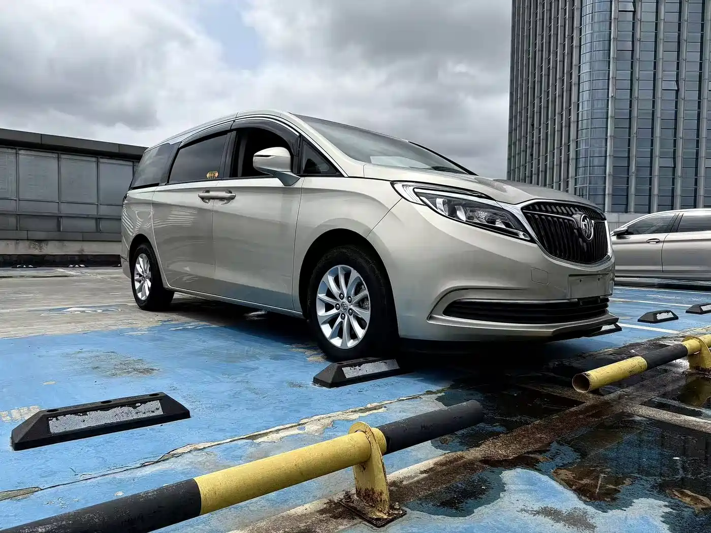 Buick GL8 2017 ES 28T Comfort Type China V фото 3
