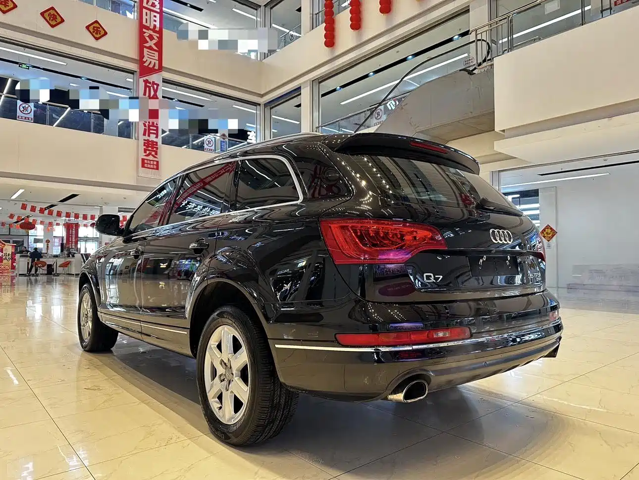 Фото 8 - Audi Q7