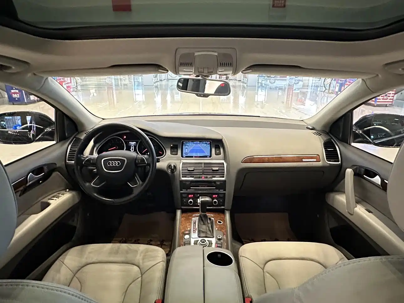 Фото 20 - Audi Q7