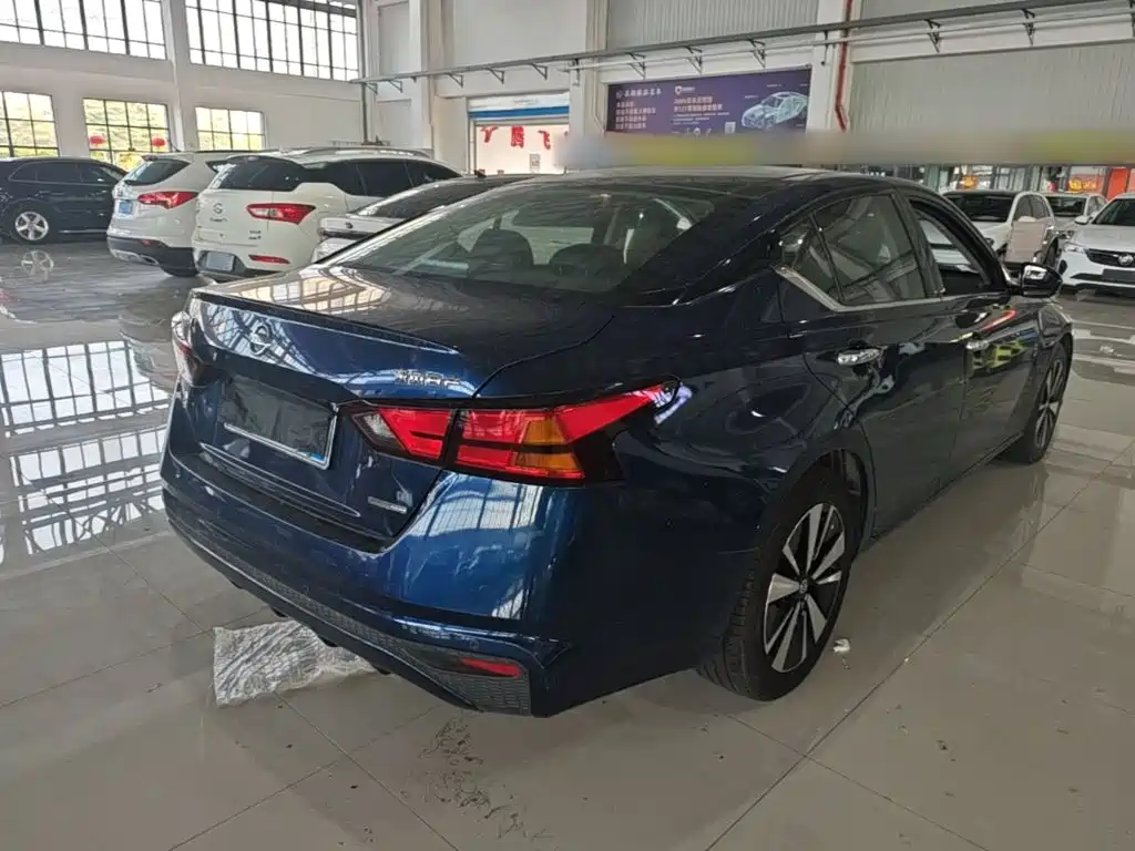 Фото 7 - Nissan Teana
