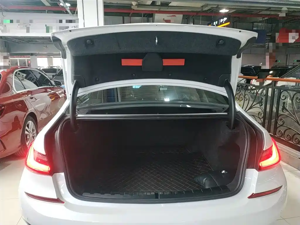 BMW 3-SERIES