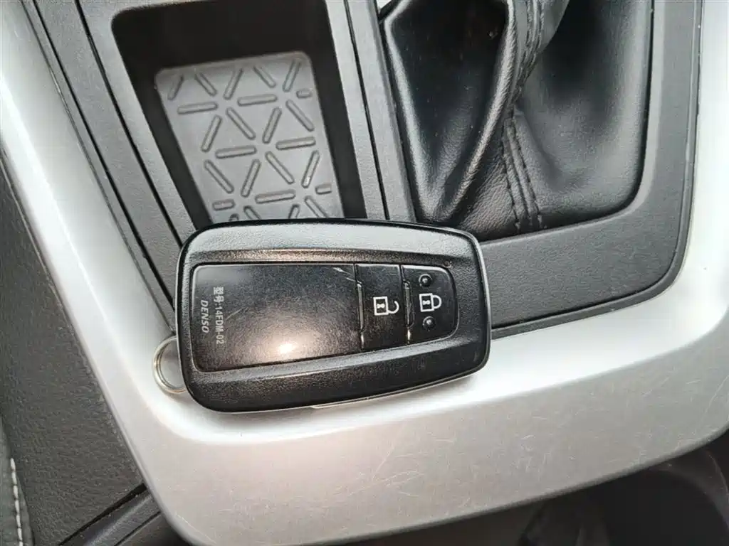 Toyota RAV4 Rongfang 2021 2.0L CVT 2WD Trend фото 9
