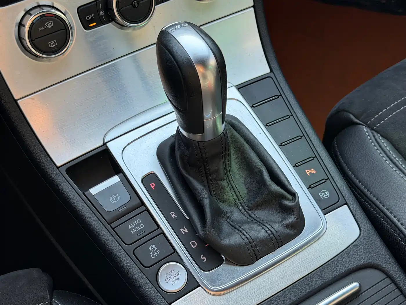Volkswagen FAW-Volkswagen CC 2016 Model 1.8TSI Luxury фото 4