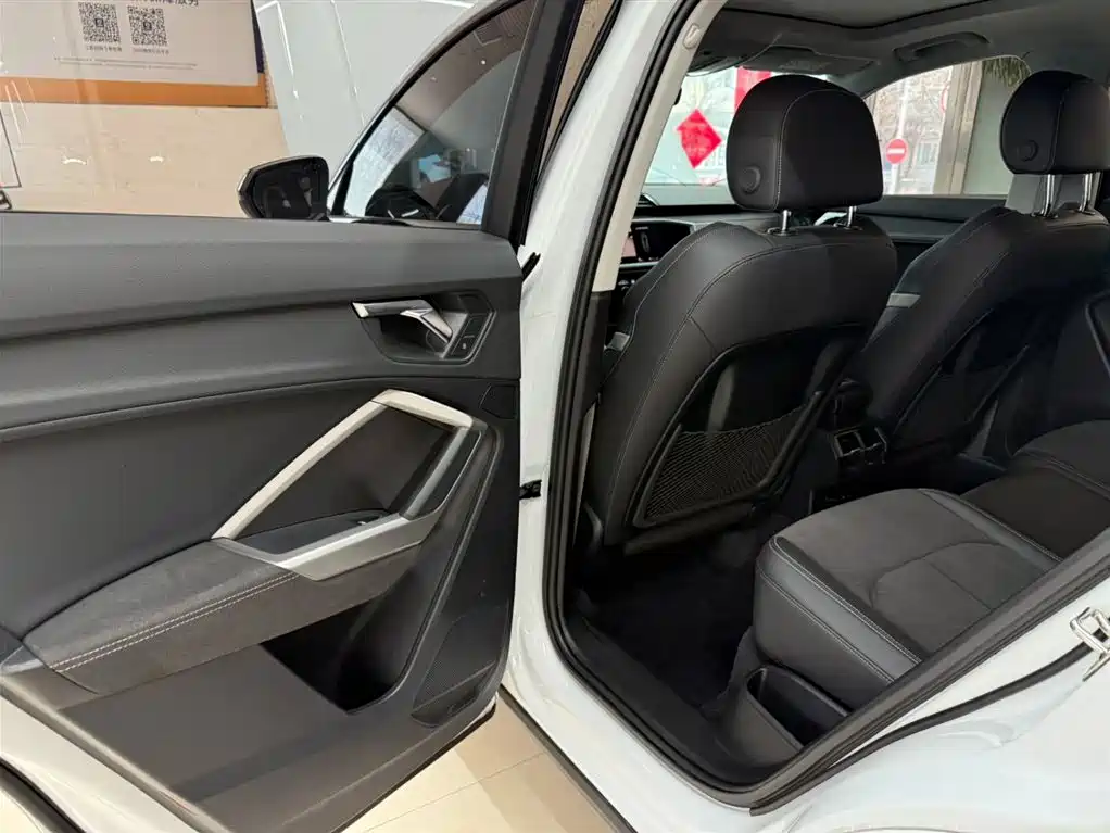 Audi Q3 2023 35 TFSI Fashion Dynamic (1.4T) фото 17