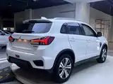 صورة 6 - Mitsubishi ASX