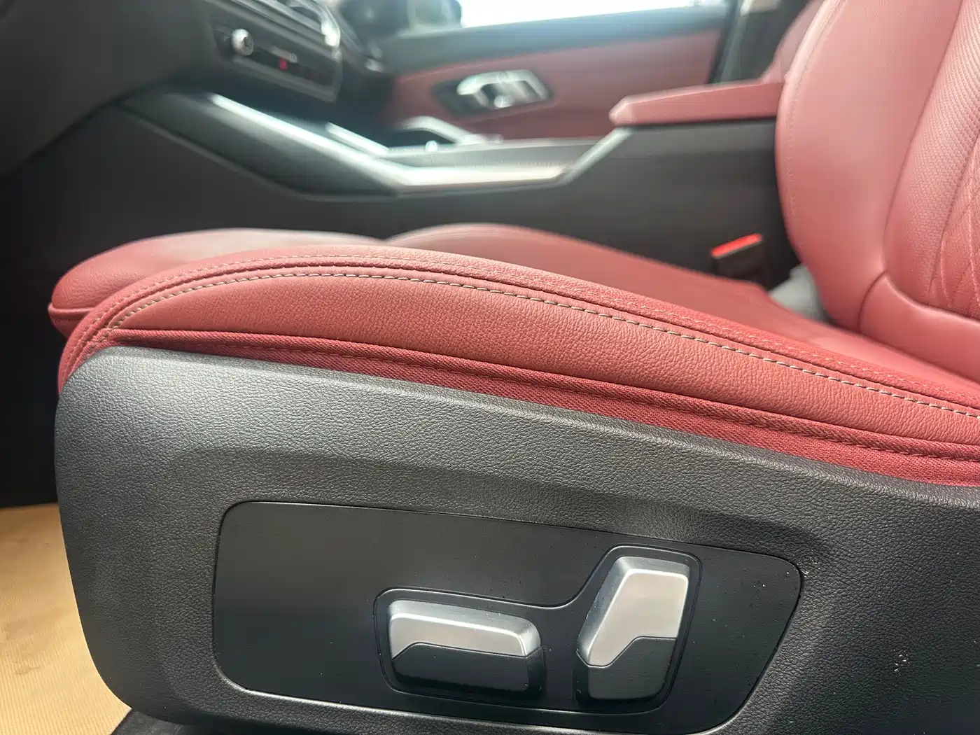 BMW 3 Series 2023 325Li M Sport Black Night Package фото 12