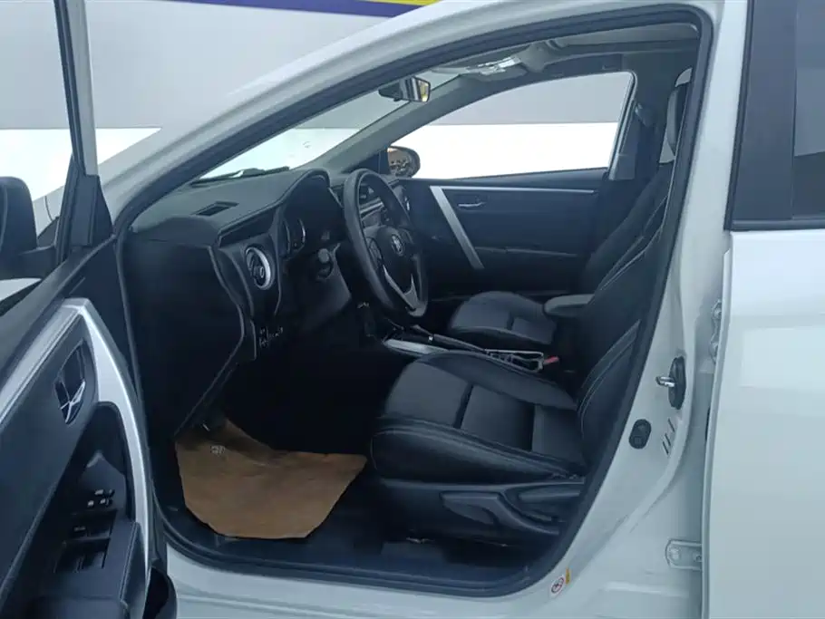 Toyota Levin 2017 Facelift 185T CVT Elite (China V) фото 9