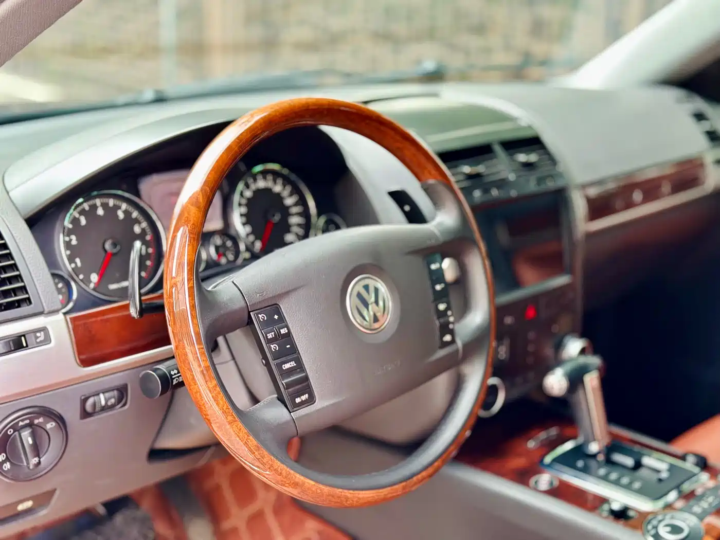 Volkswagen Touareg 2010 3.6 Limited Top Edition фото 20