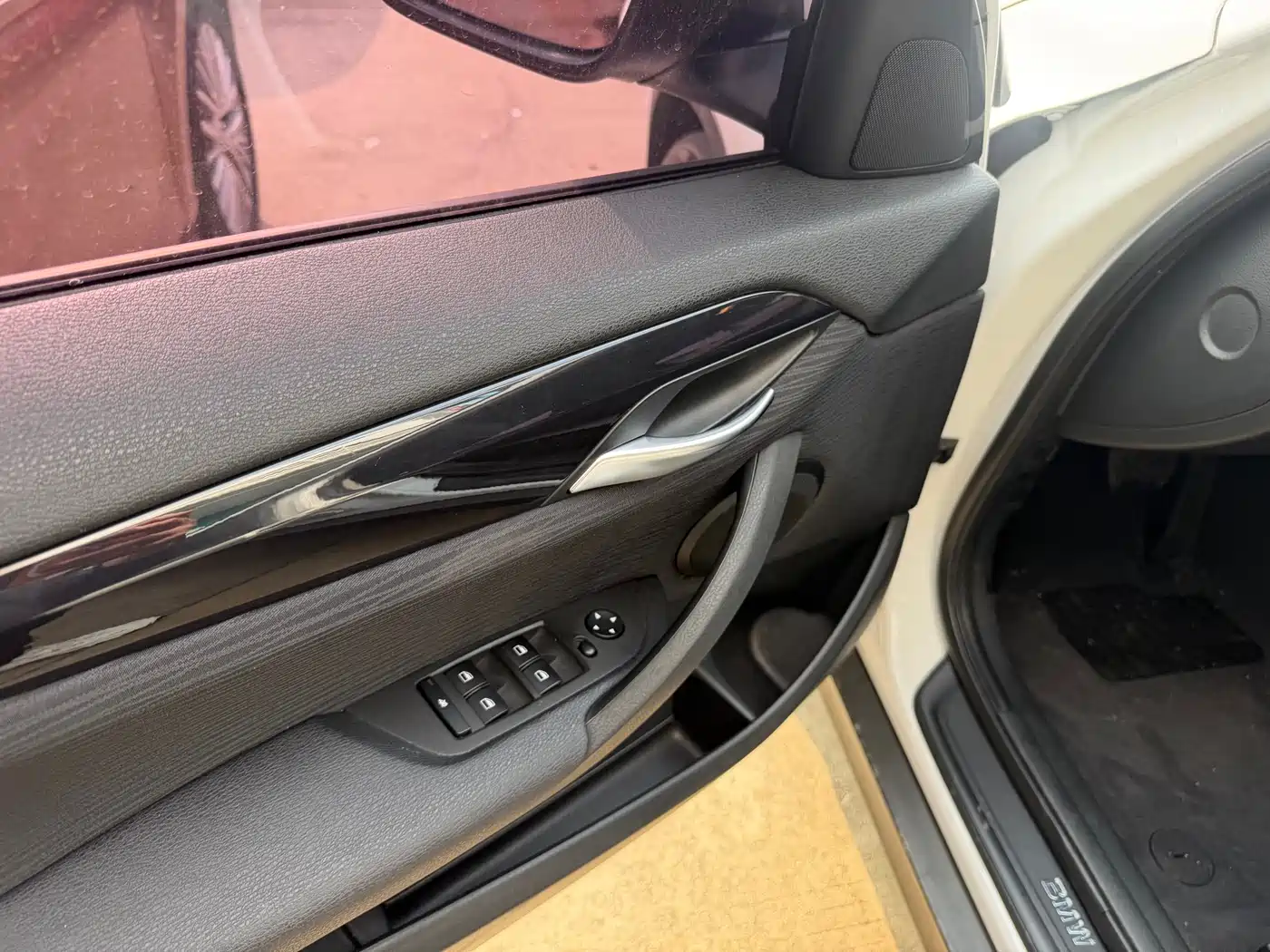 BMW X1 2015 Model sDrive18i Fashion Advanced Edition фото 5