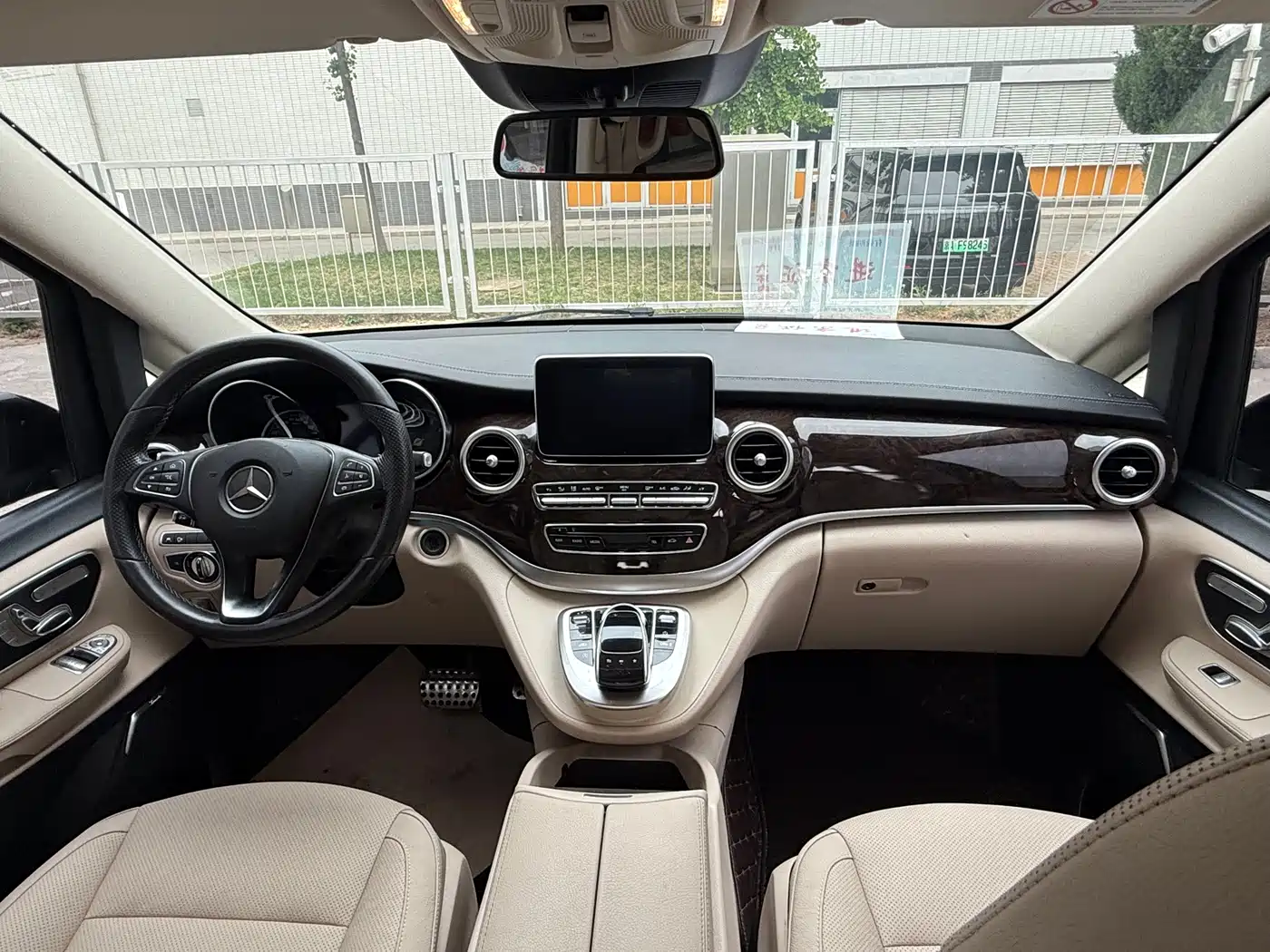 Mercedes-Benz V-Class 2018 V 260 Premium Edition China VI фото 13