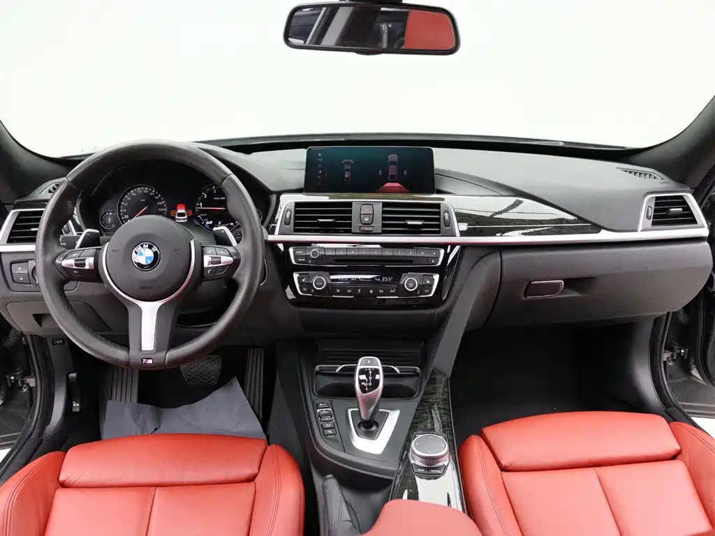BMW 3 Series GT 2019 330i xDrive M Sport Black Night Edition фото 15