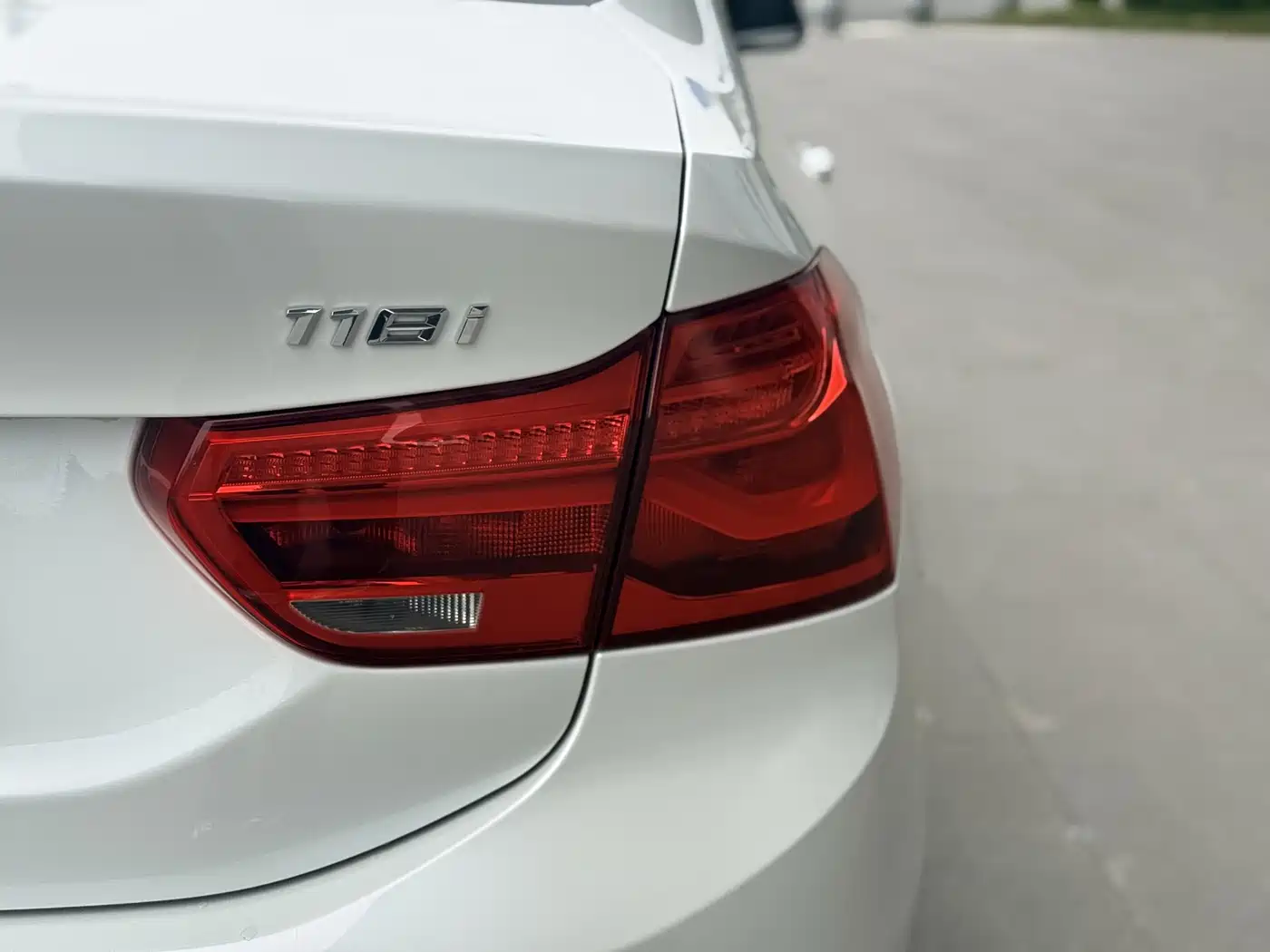 BMW 1 Series 2018 118i Sport Edition фото 10