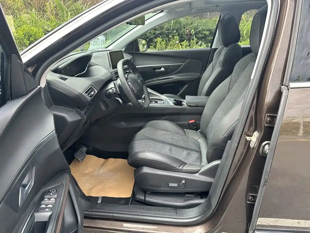 Peugeot 5008 2017 350THP 7-seat Elite Edition фото 11