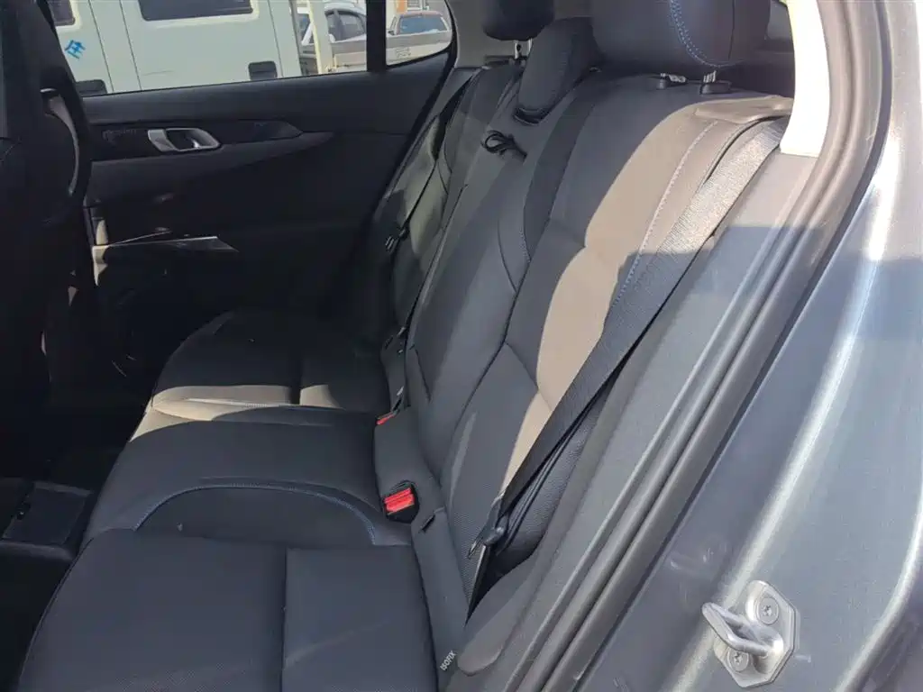 Lynk & Co 01 EM-P 2018 1.5T PHEV Jin Pro China V фото 17
