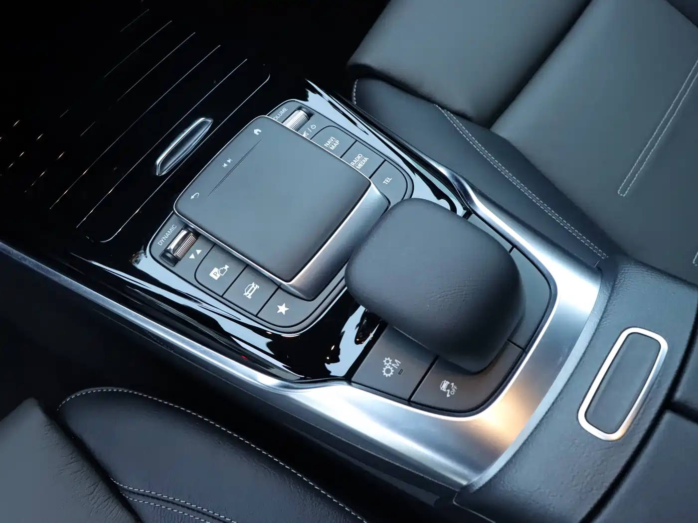 MERCEDES-BENZ CLA AMG