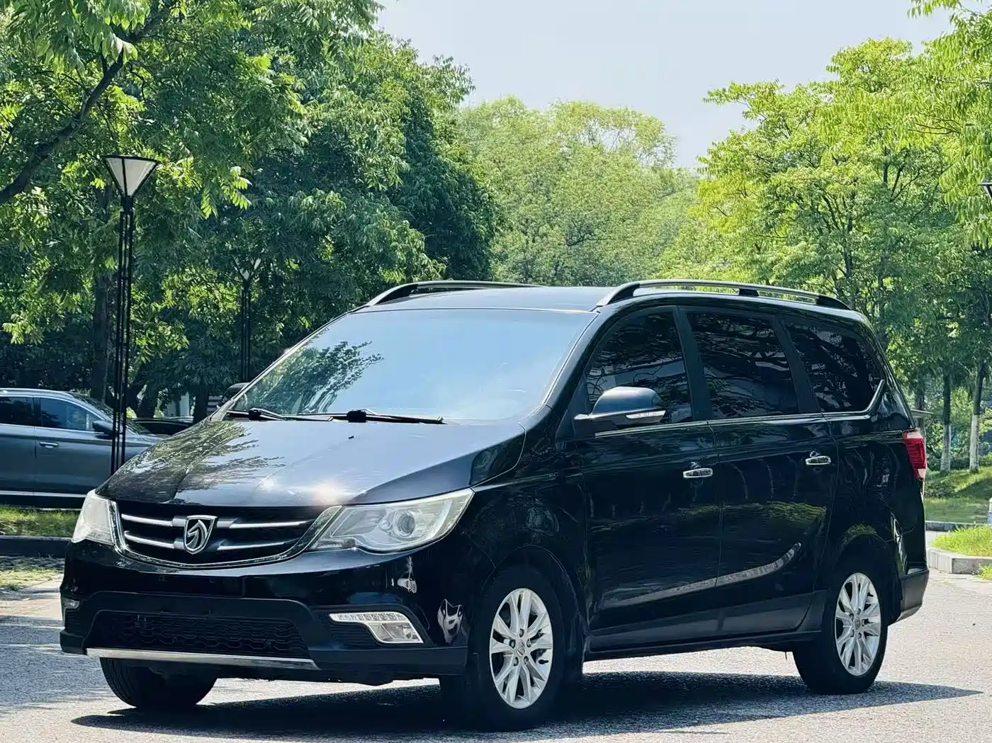 Baojun 730 2015 2014 1.5L Manual Comfort 7-seater
