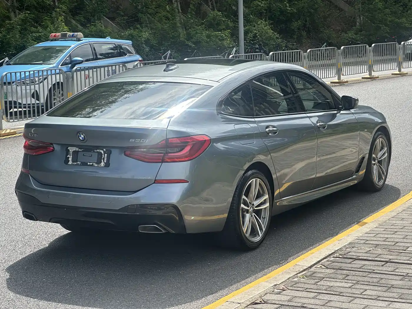 BMW 6 Series GT 2020 630i M Sport Package фото 9