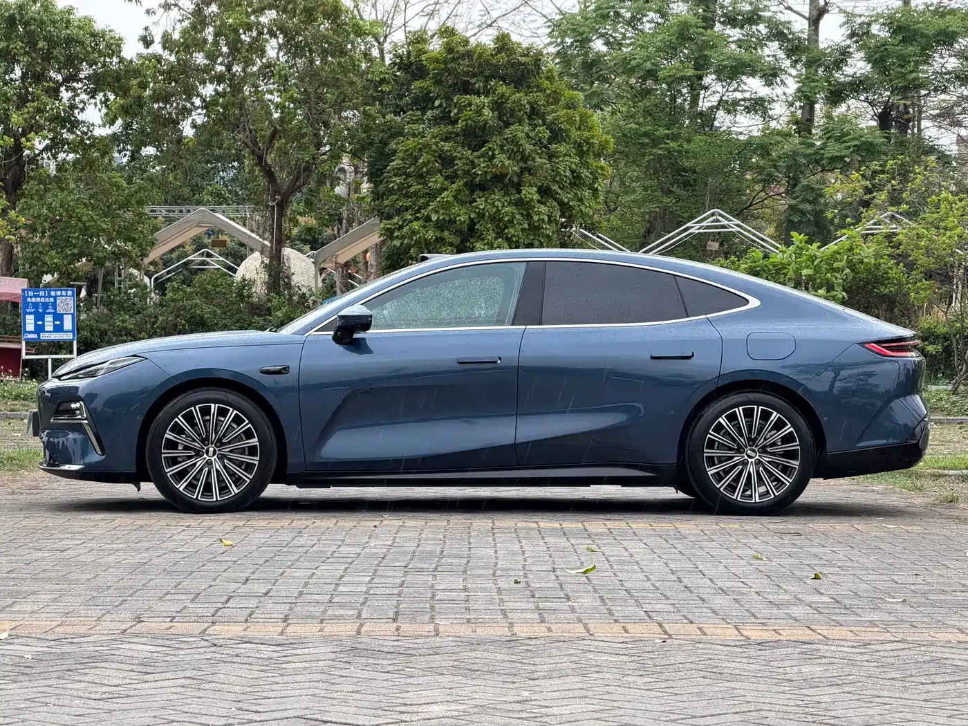 GEELY GALAXY GALAXY SPARKLE 8