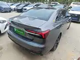 Photo 7 - Roewe i6 MAX EV