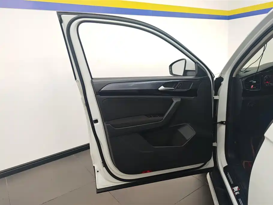 Volkswagen Tayron 2019 330TSI 2WD Comfort China V фото 7