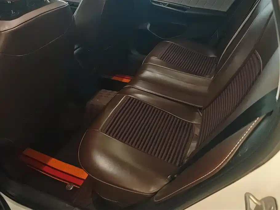 JETTA VS7