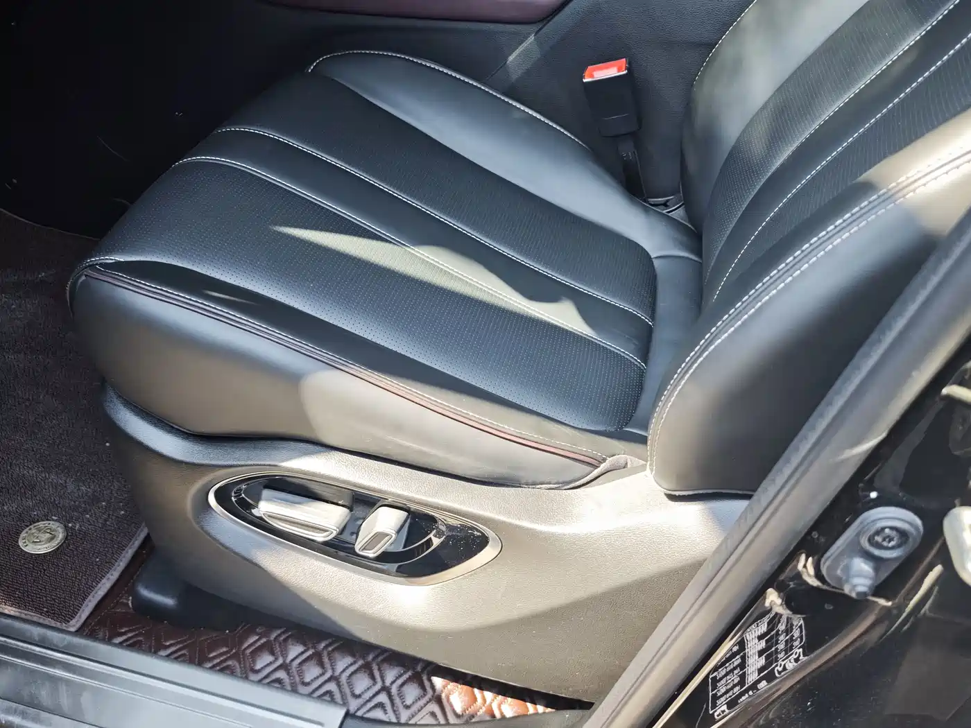 GAC Trumpchi Trumpchi M6 2021 270T DCT Elite Edition (7-Seater) фото 21